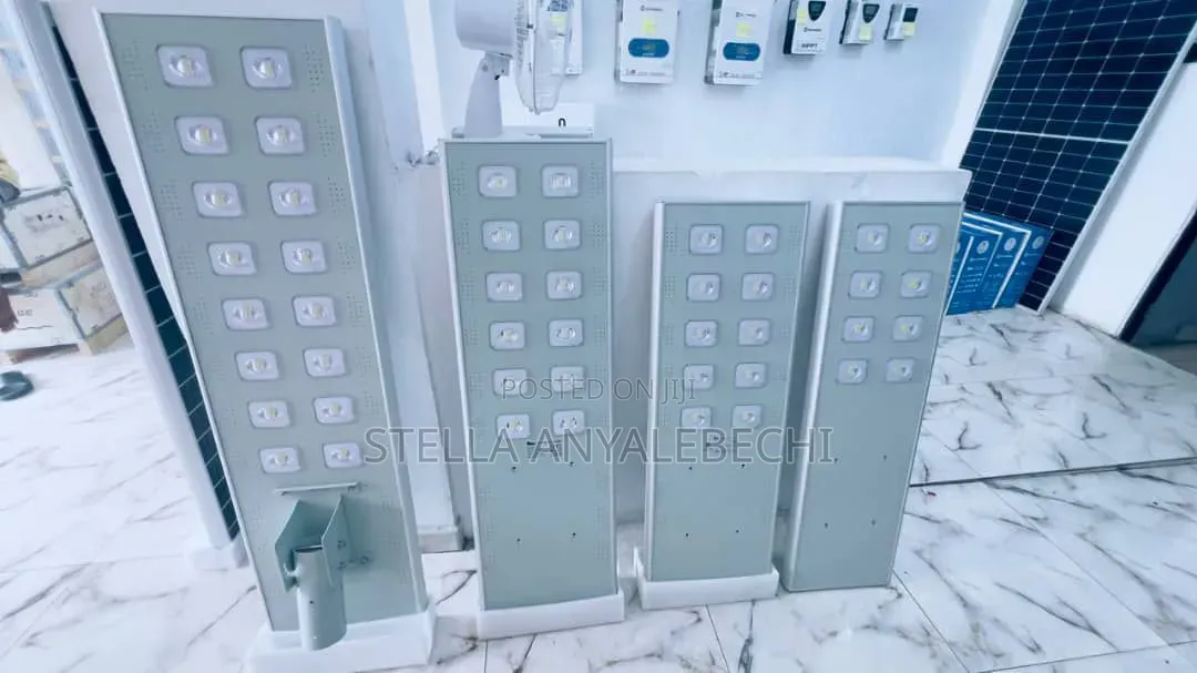 Quality 12 Eyes Solar Street Light