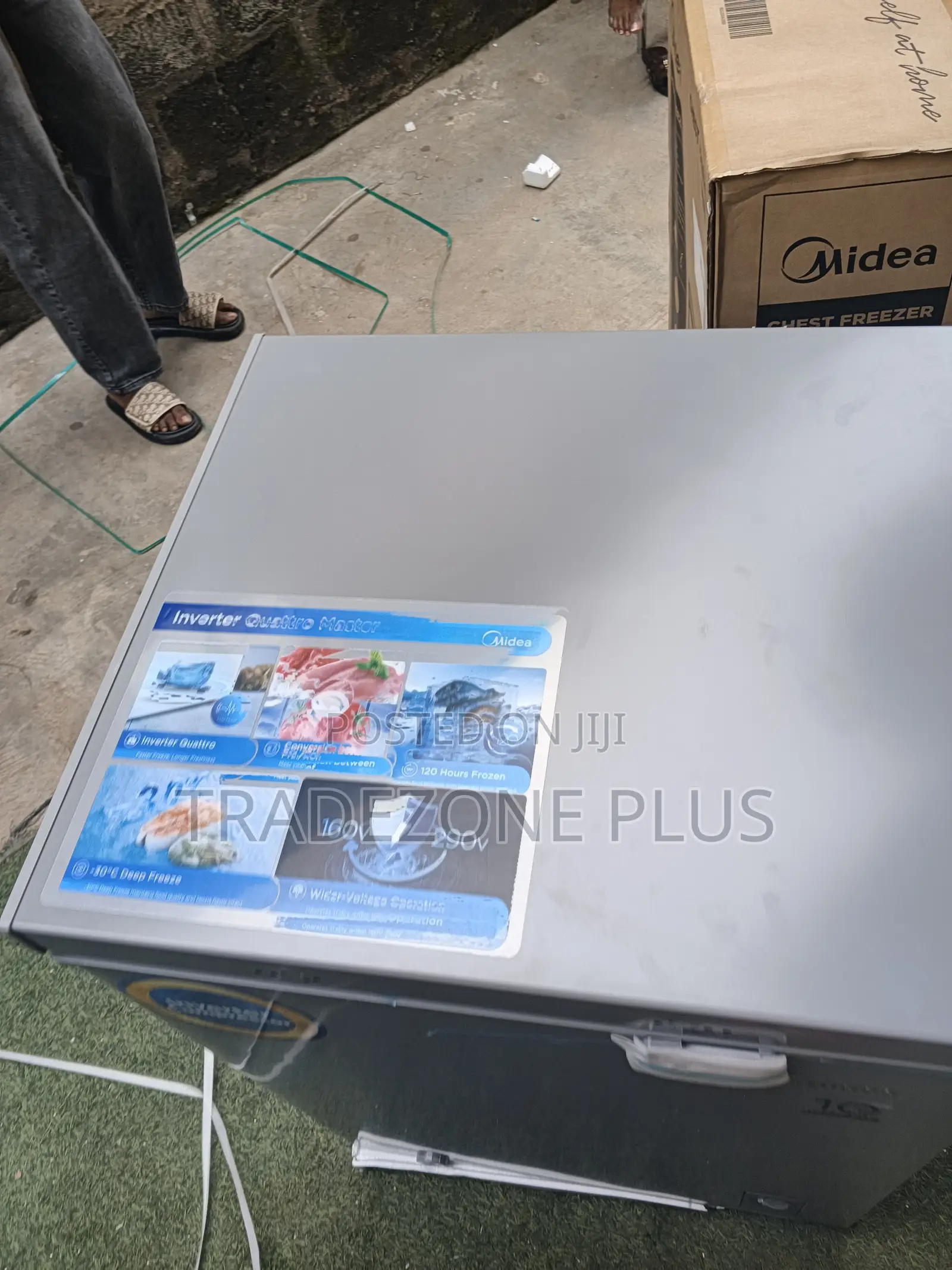 Midea 142L Upright-Style Storage Chest Freezer