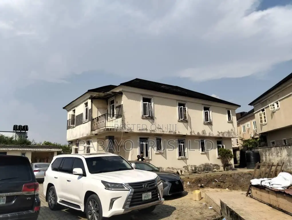 4bdrm Duplex in Ikota for sale