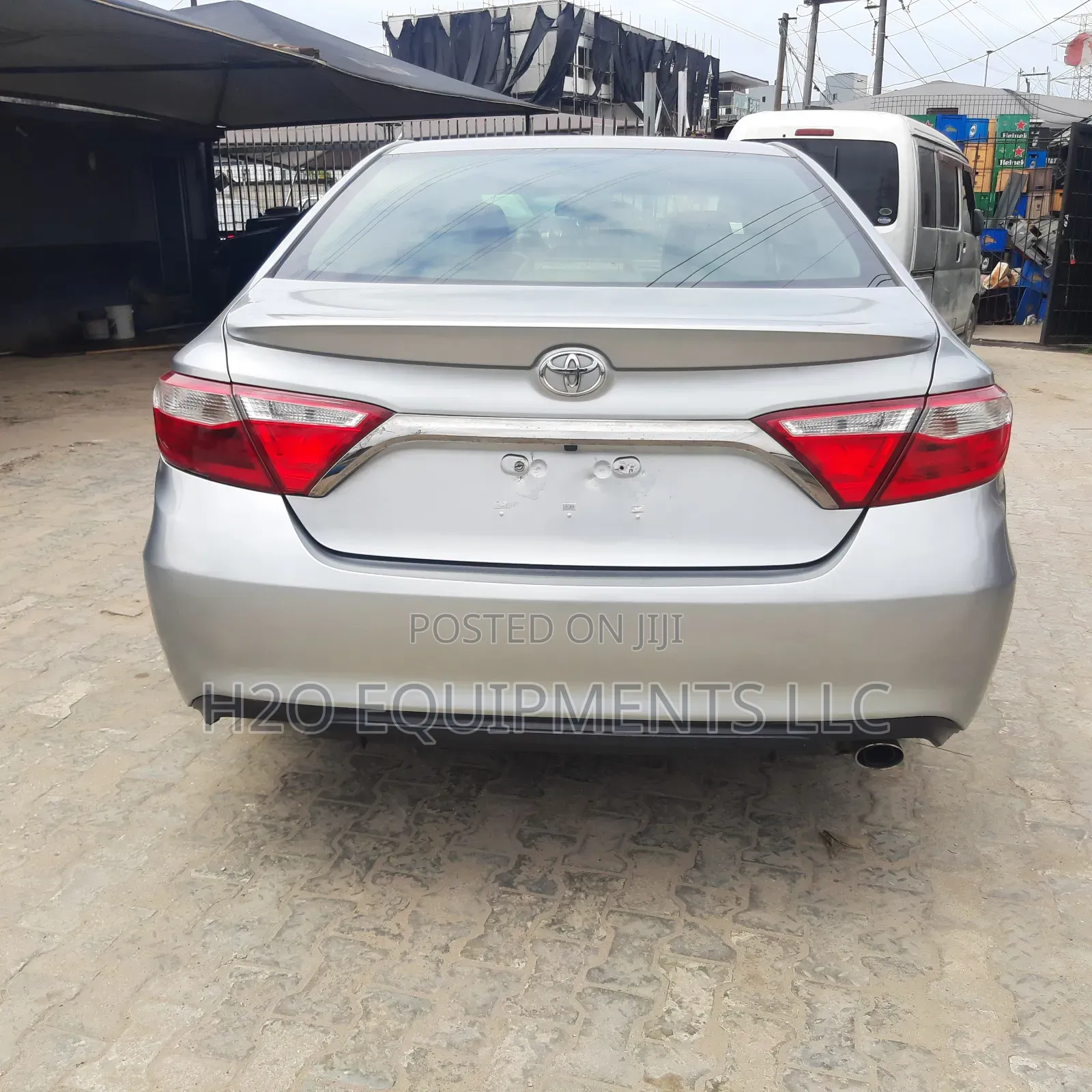 Toyota Camry LE 4dr Sedan (2.5L 4cyl 6A) 2015 Silver