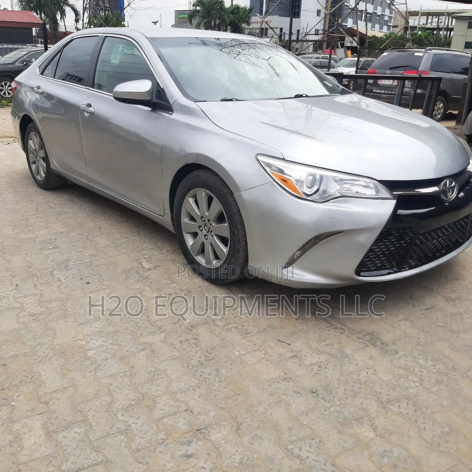Toyota Camry LE 4dr Sedan (2.5L 4cyl 6A) 2015 Silver