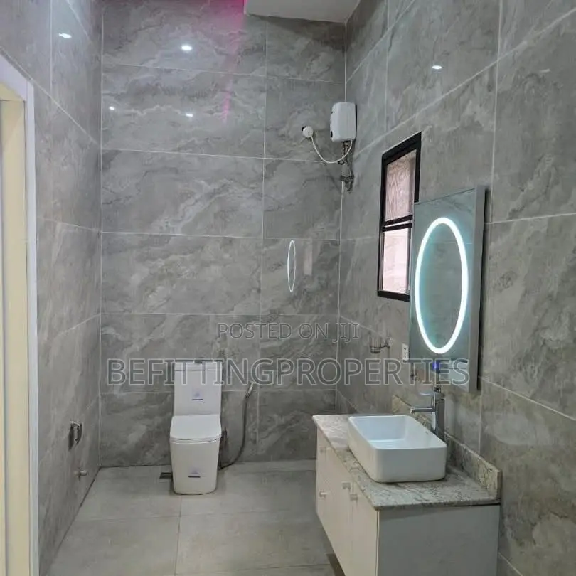 5bdrm Duplex in Lekki for sale