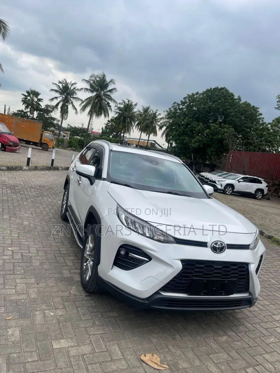 Toyota RAV4 2022 White