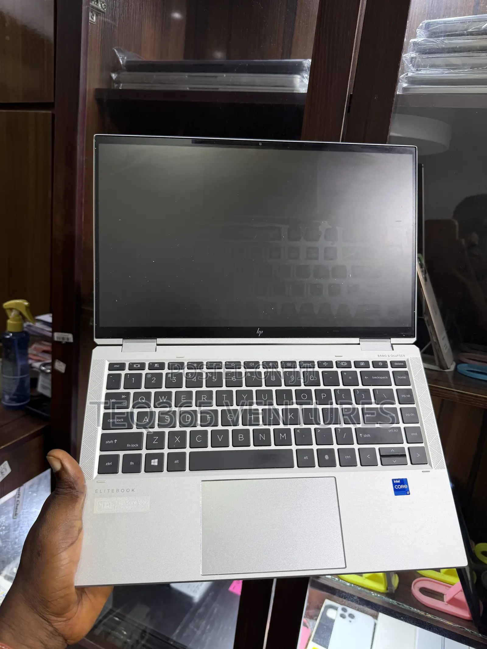 Laptop HP EliteBook 1040 G8 16GB Intel Core i7 SSD 512GB