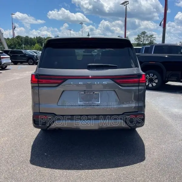 Lexus LX 600 2024 Gray