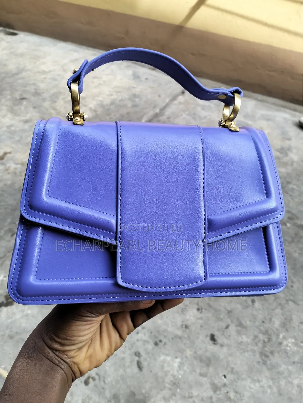 Stylish Ladies Handbag – Quality & Affordable