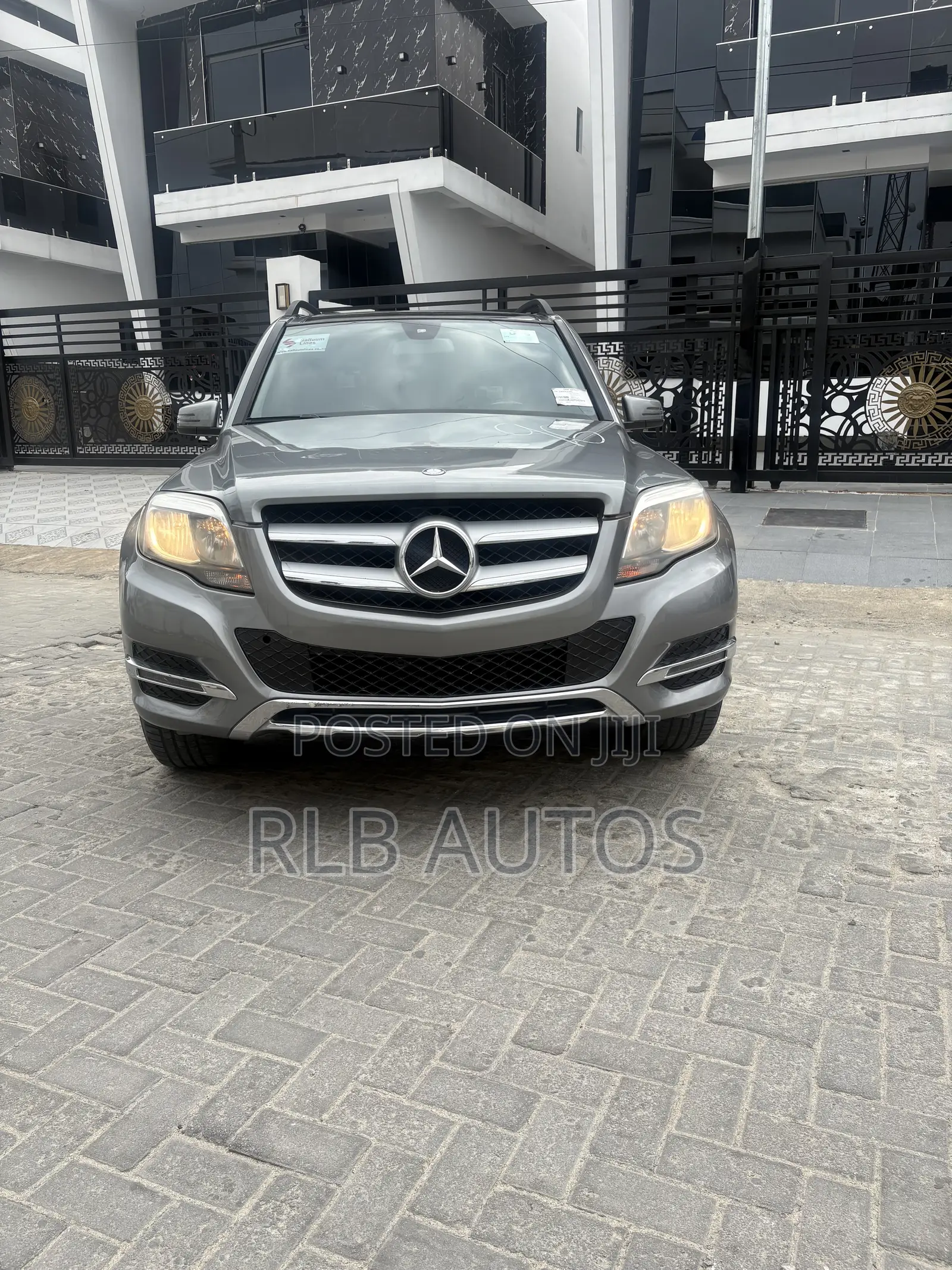 Mercedes-Benz GLK-Class Base GLK 350 4dr AWD 4MATIC (3.5L 6cyl 7A) 2015