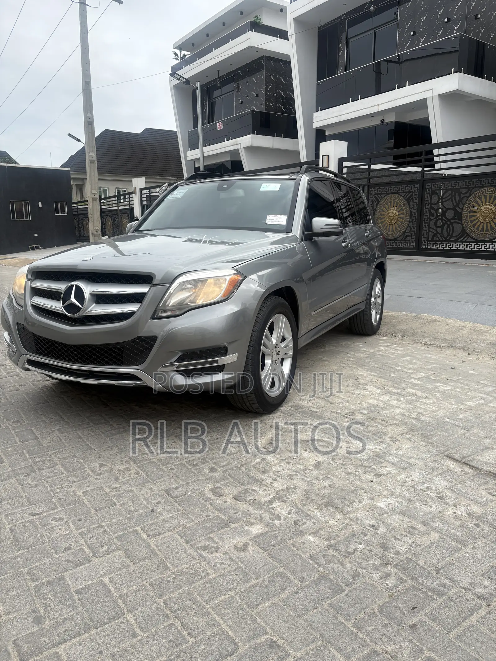 Mercedes-Benz GLK-Class Base GLK 350 4dr AWD 4MATIC (3.5L 6cyl 7A) 2015