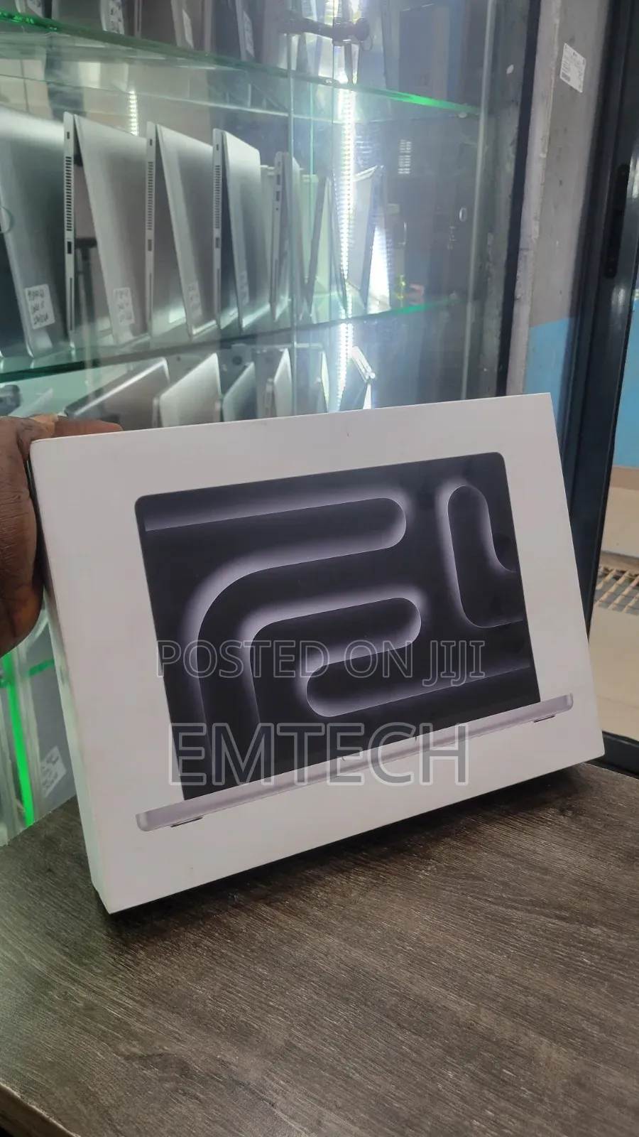 Laptop Apple MacBook Pro 2024 M4 24GB Apple M4 Pro SSD 512GB