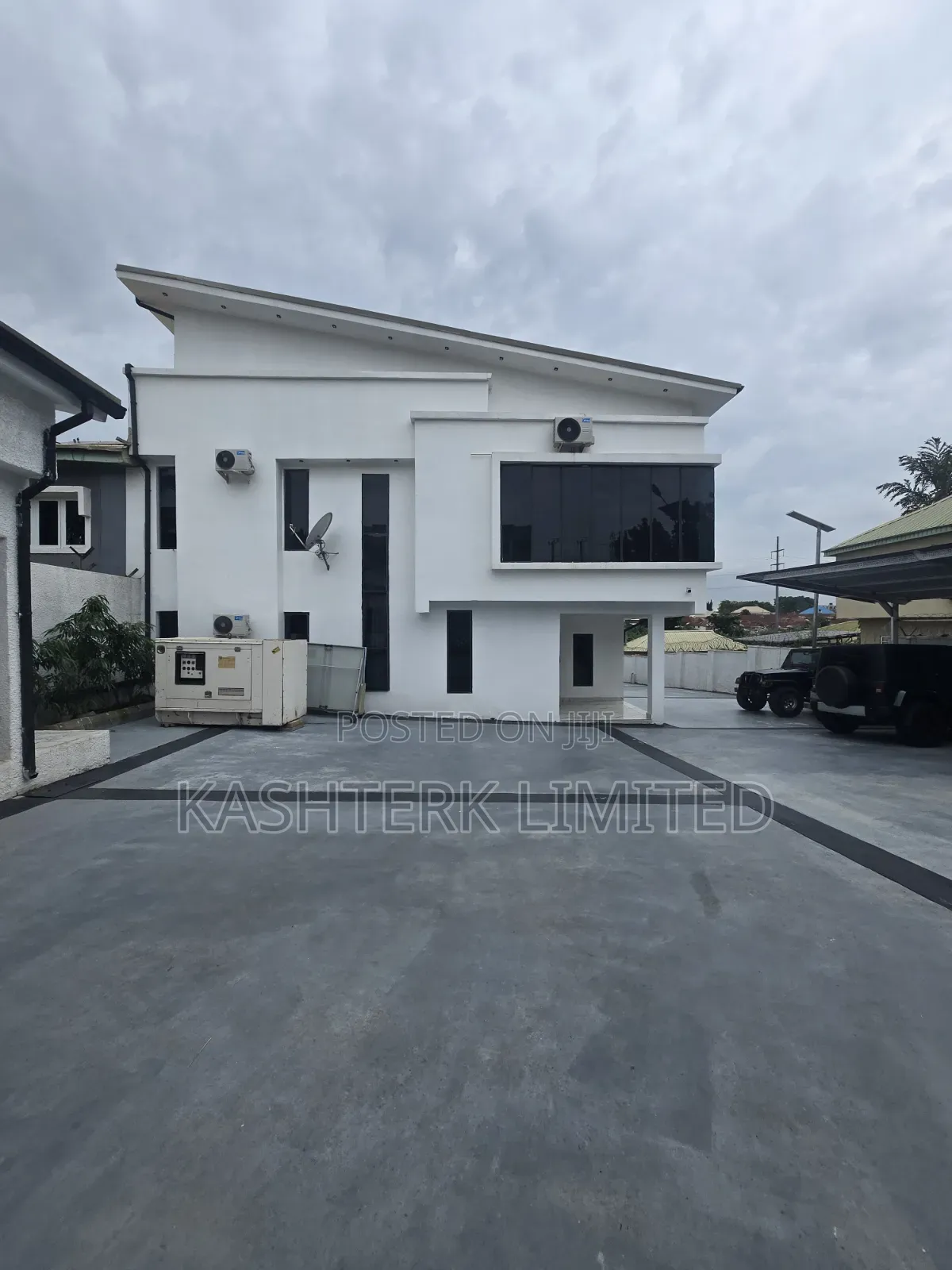 5bdrm Duplex in Gadua Estate, Gaduwa for sale