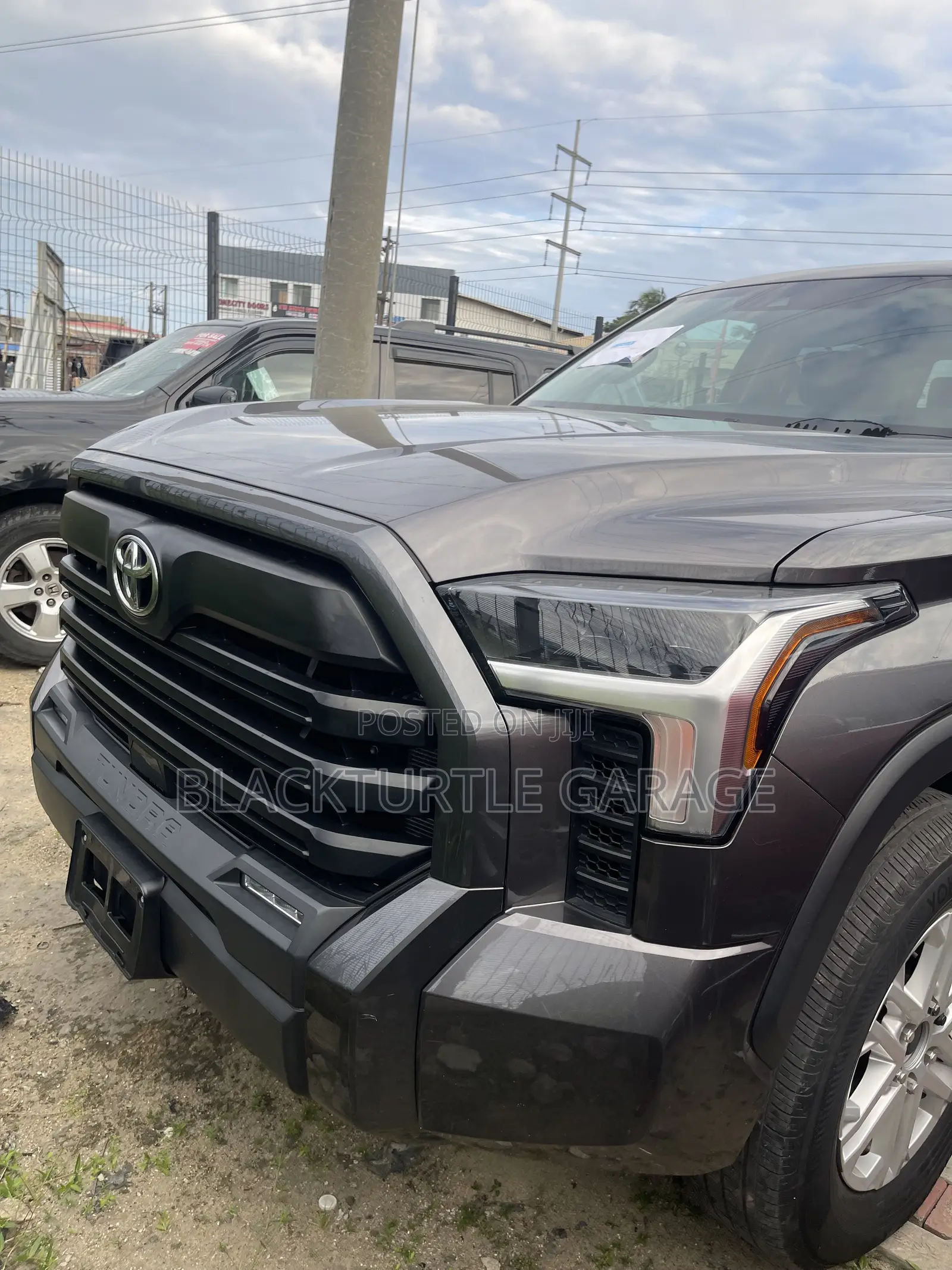 Toyota Tundra 2023 Gray