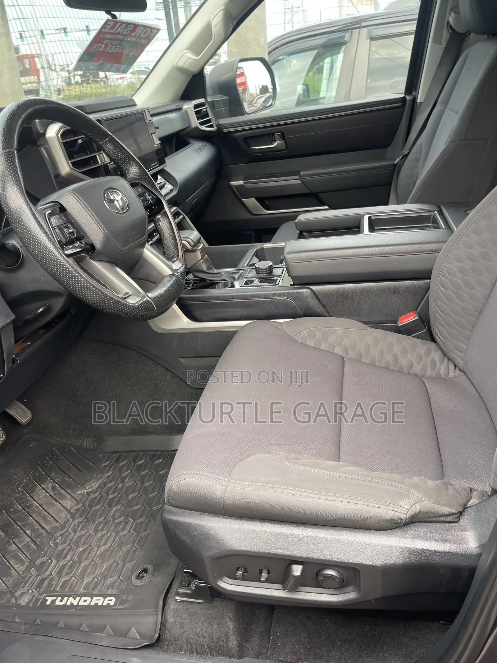 Toyota Tundra 2023 Gray