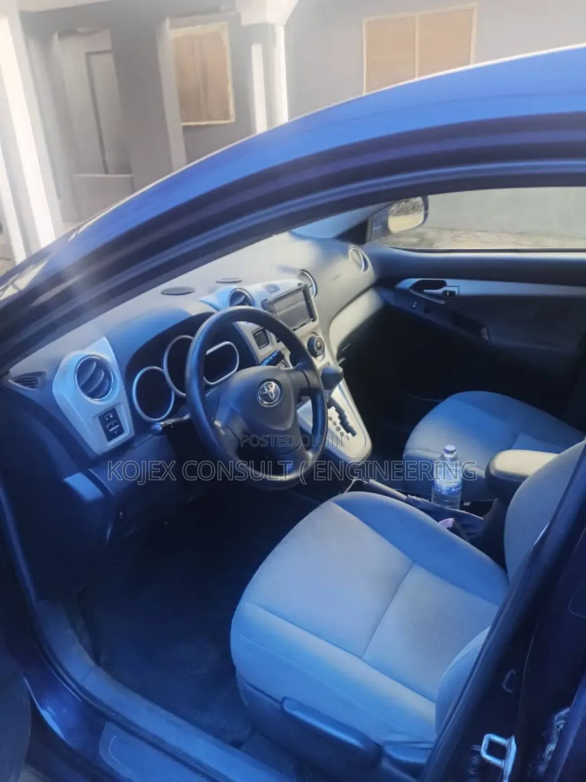 Toyota Matrix XRS Hatchback FWD (2.4L 4cyl 5A) 2010 Blue