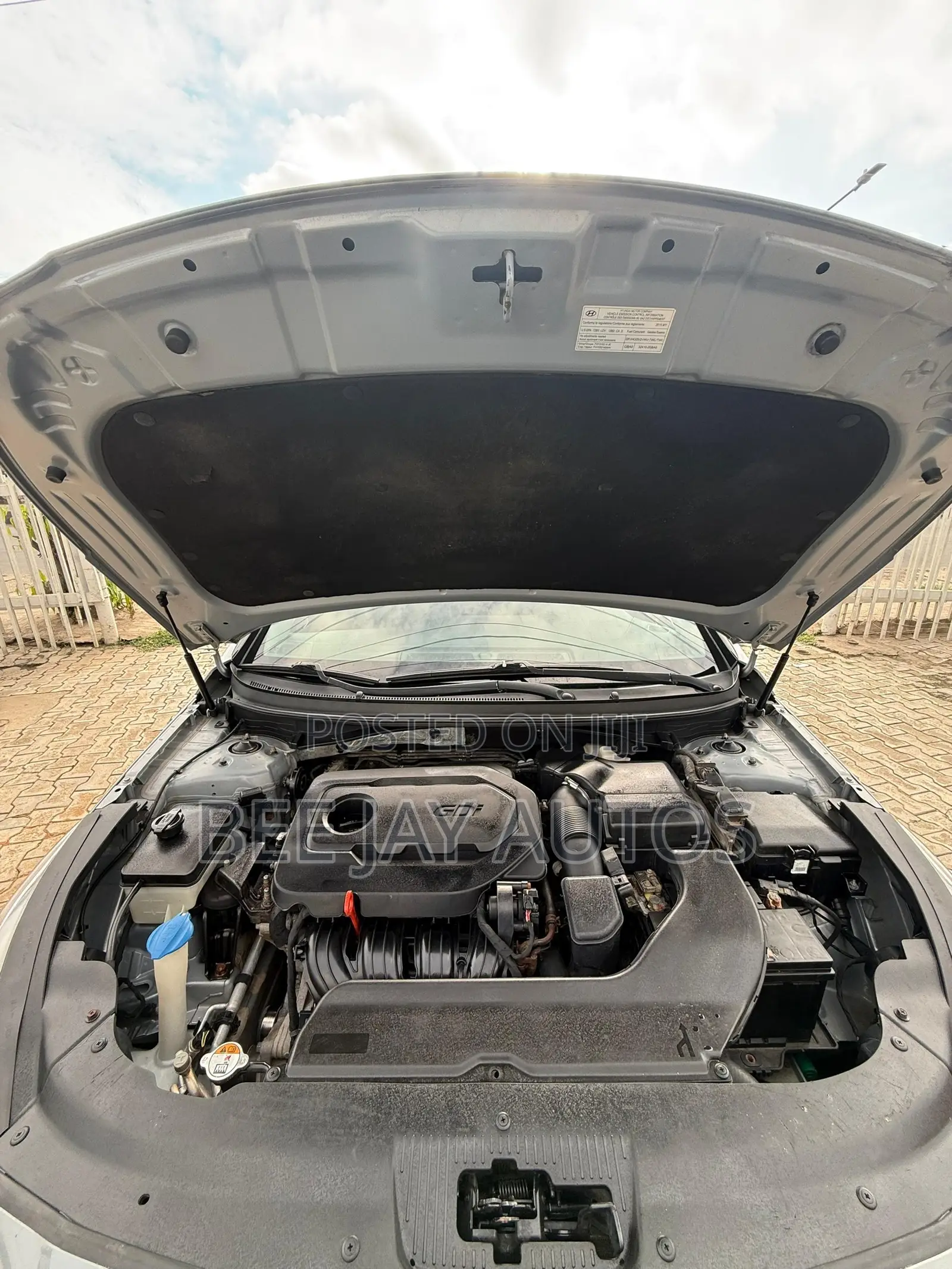Hyundai Sonata Sport 4dr Sedan (2.4L 4cyl 6A) 2015 Gray