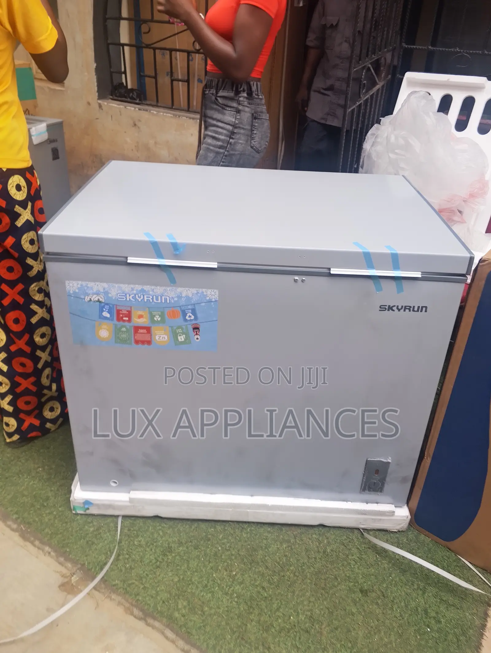 Skyrun BD260A Chest Freezer 260L