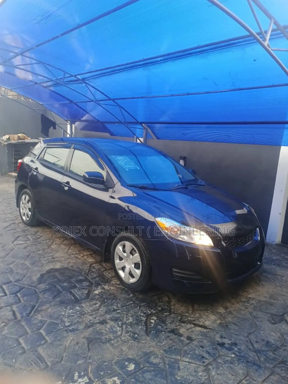 Toyota Matrix XRS Hatchback FWD (2.4L 4cyl 5A) 2010 Blue