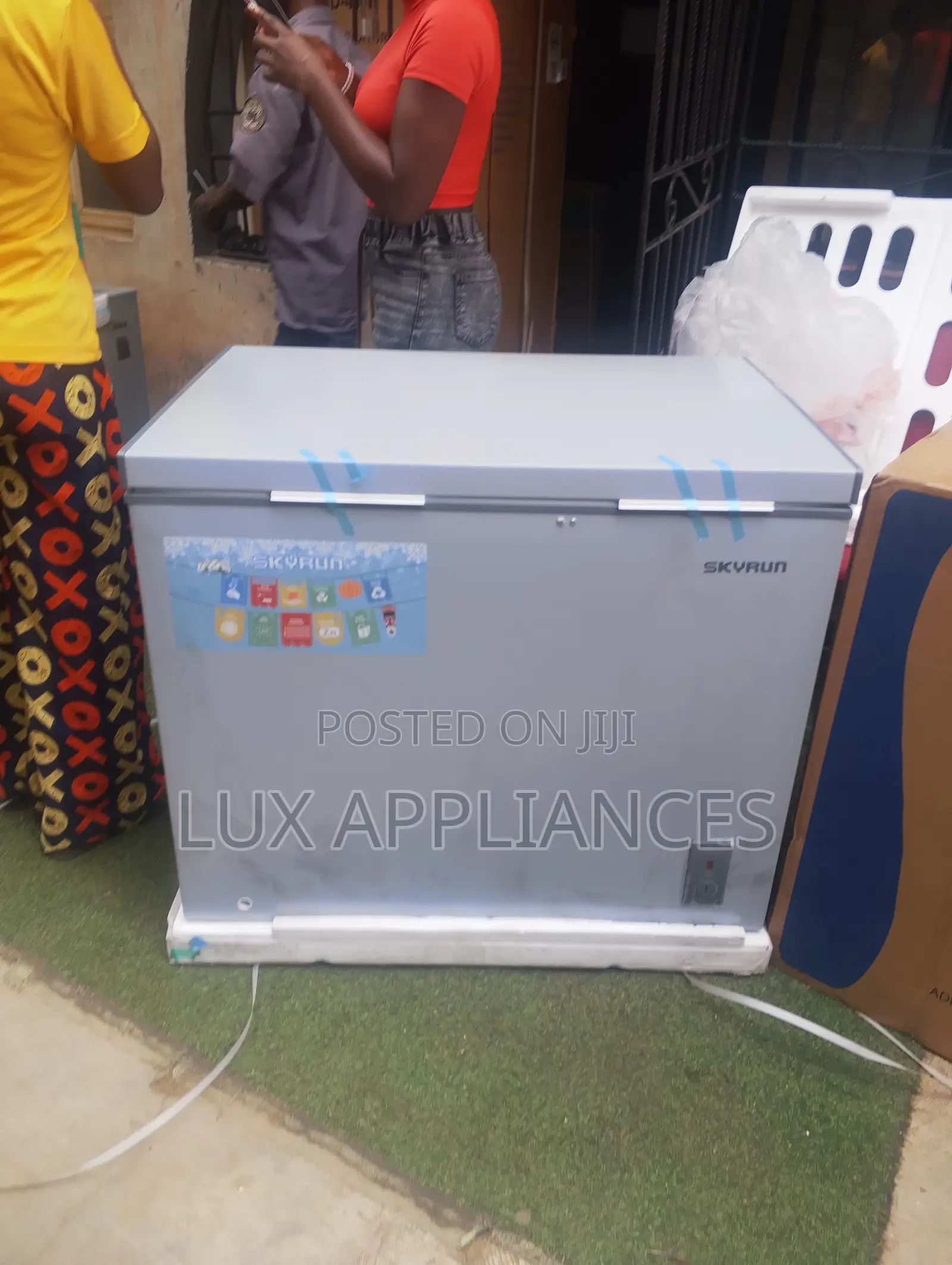 Skyrun 260L Deep Freezer BD260A