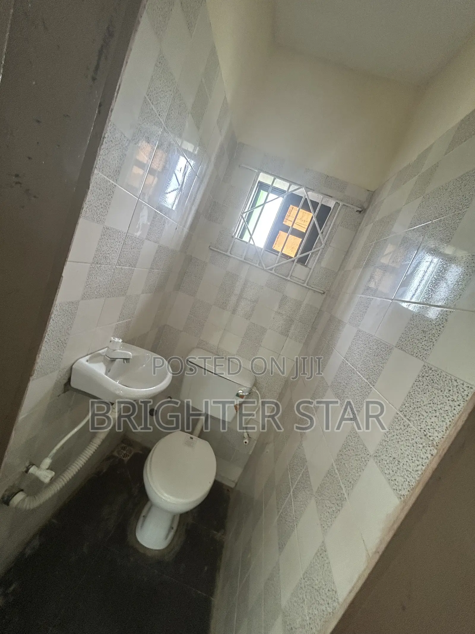 Furnished 3bdrm Block of Flats in Ayobo for rent