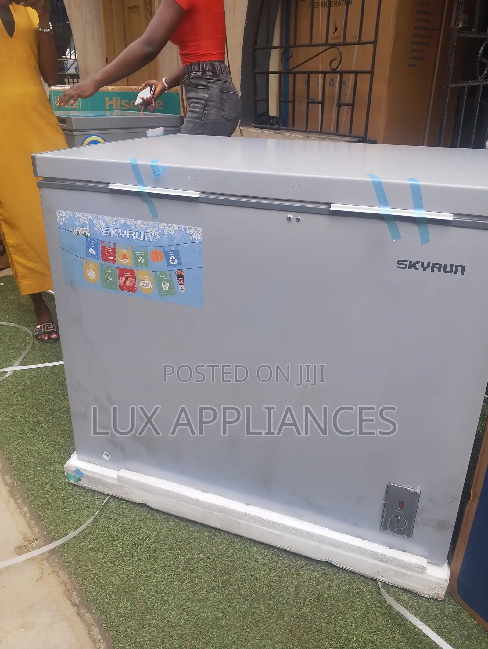 Skyrun BD260A Spacious Chest Freezer 260l