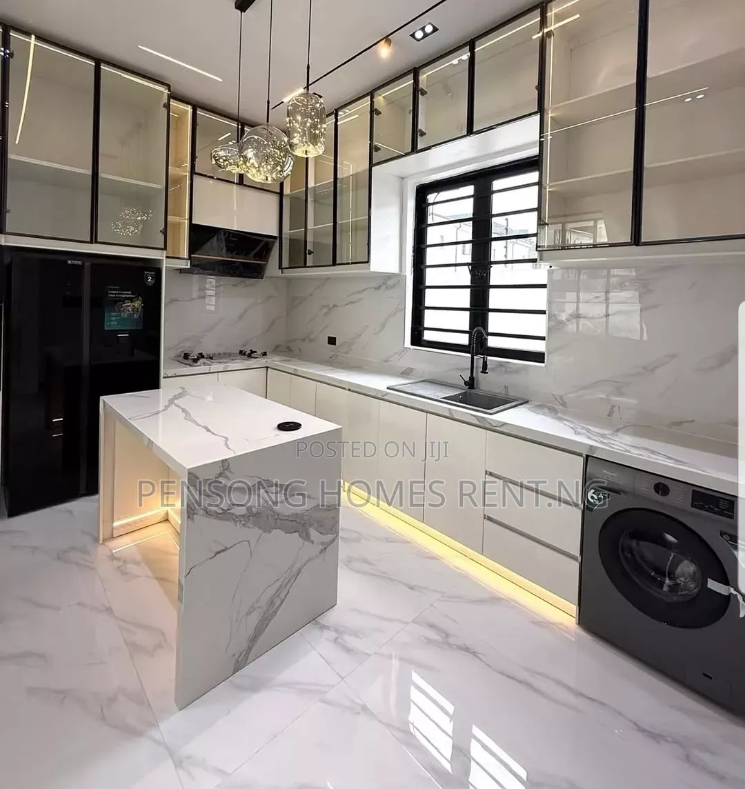 4bdrm Duplex in Lekki Palm, Ado / Ajah for rent