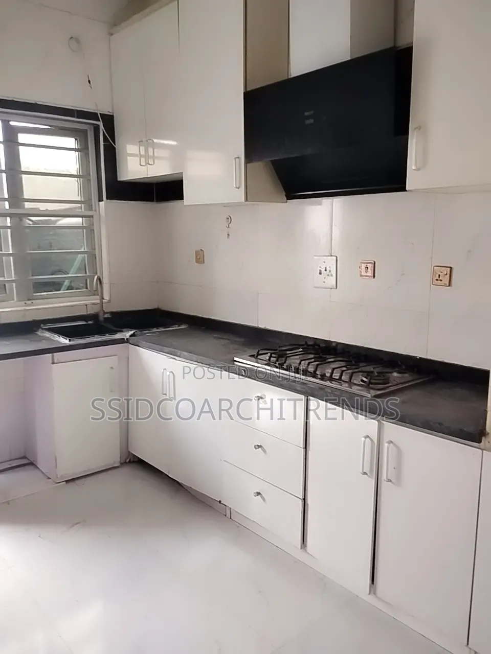 4bdrm Duplex in Call To Access, Chevron for rent