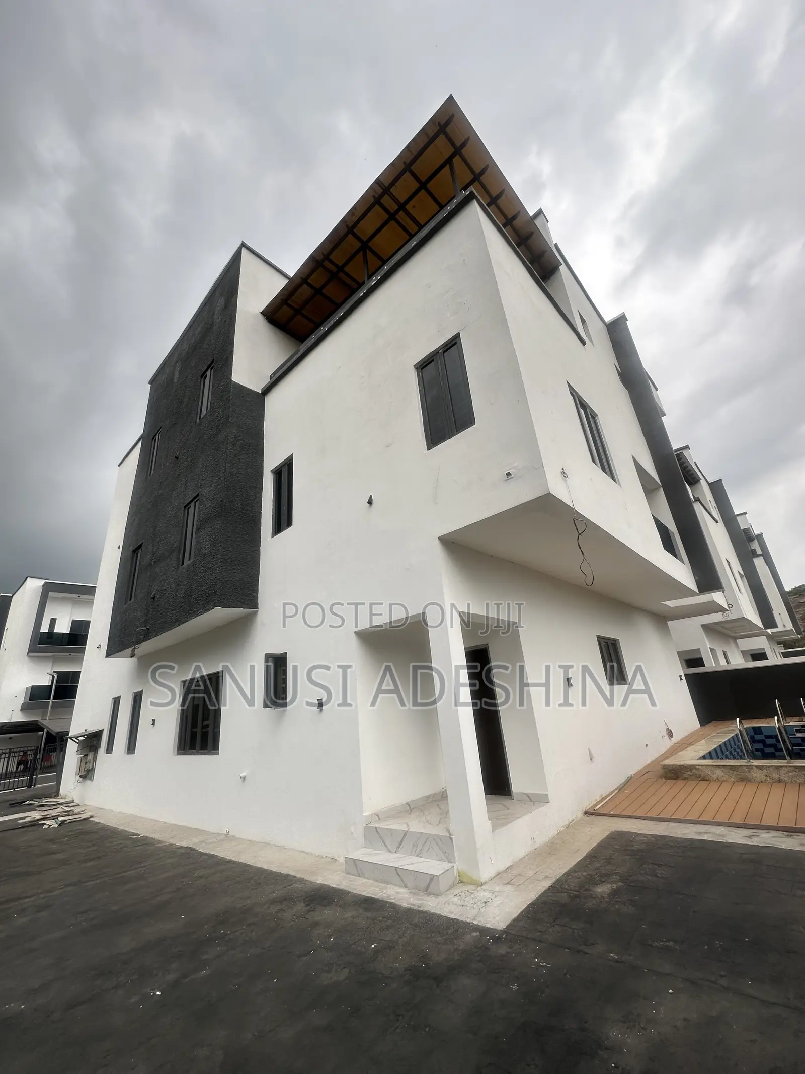 5bdrm Maisonette in Katampe for sale
