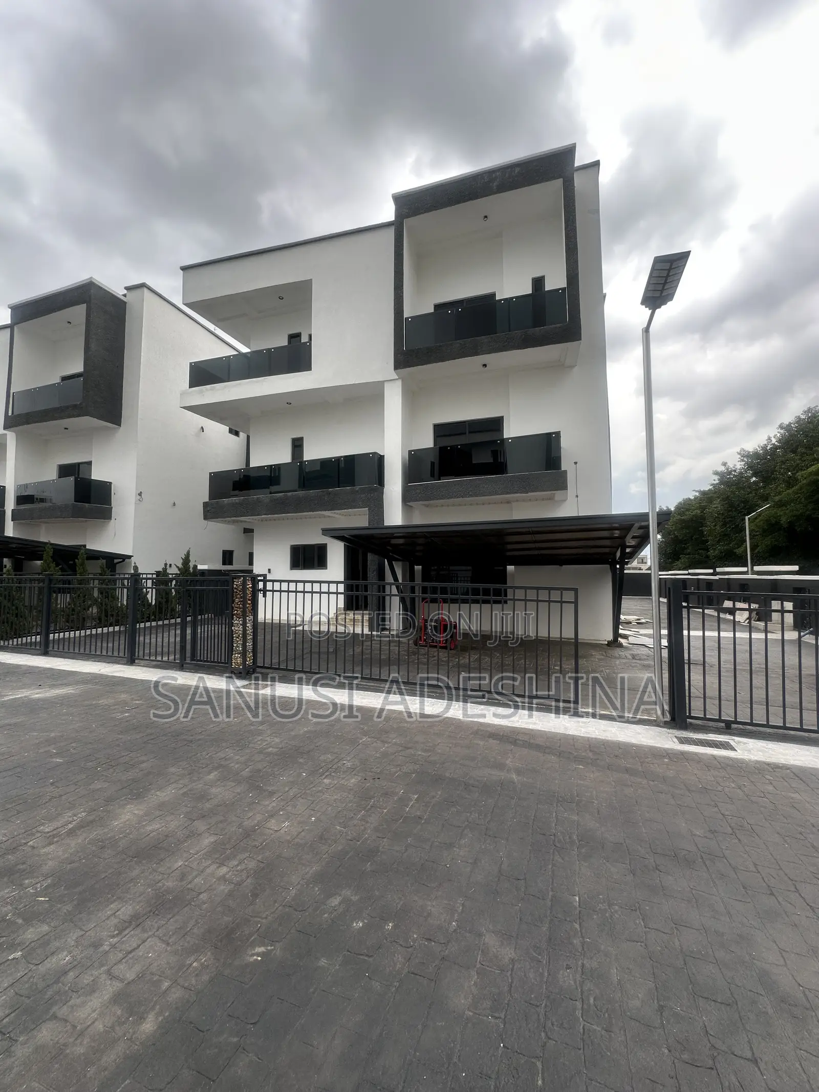 5bdrm Maisonette in Katampe for sale