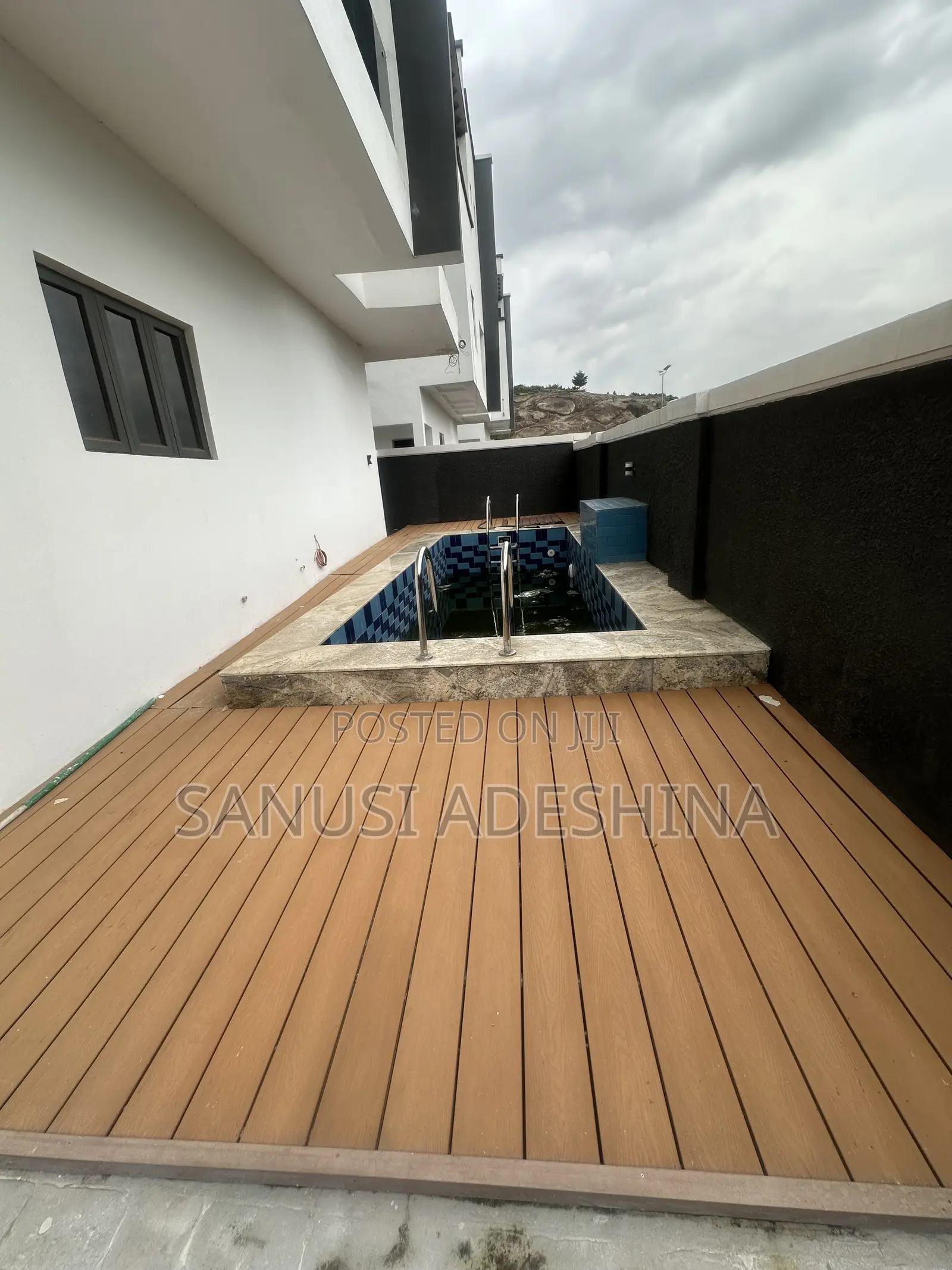 5bdrm Maisonette in Katampe for sale