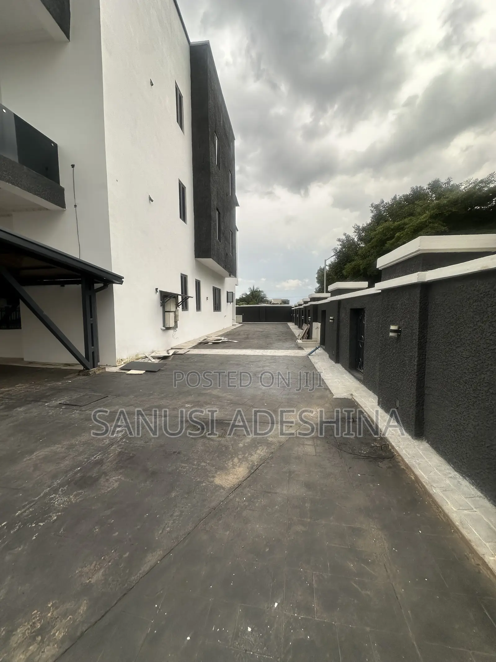 5bdrm Maisonette in Katampe for sale
