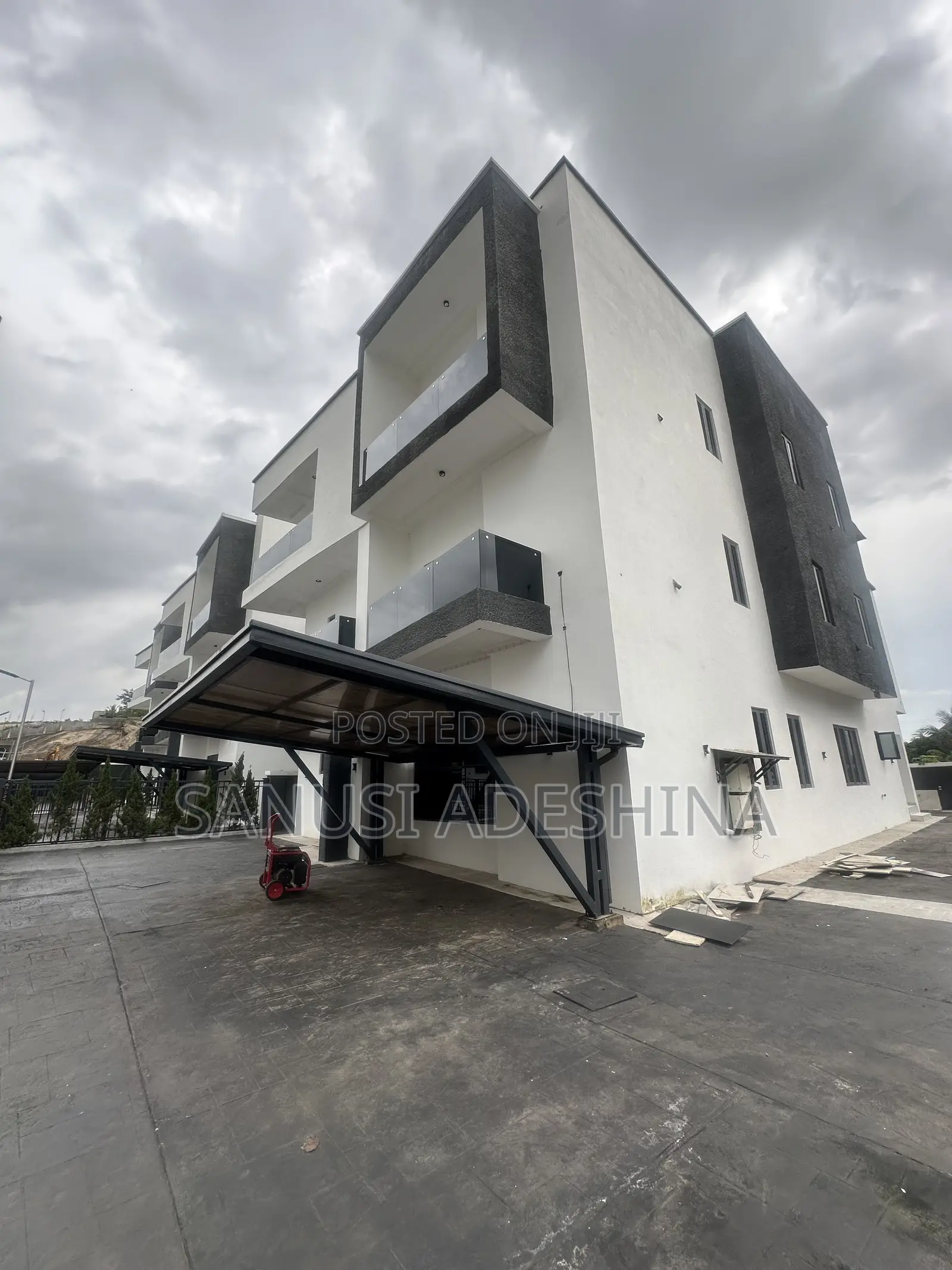 5bdrm Maisonette in Katampe for sale