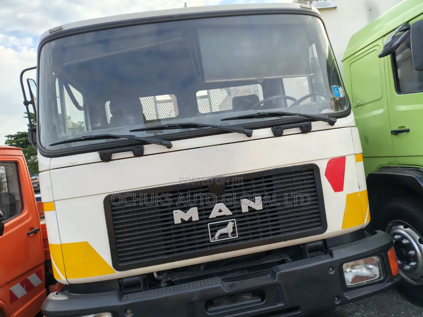 Man Diesel Truck With Hyabe and Tipping..