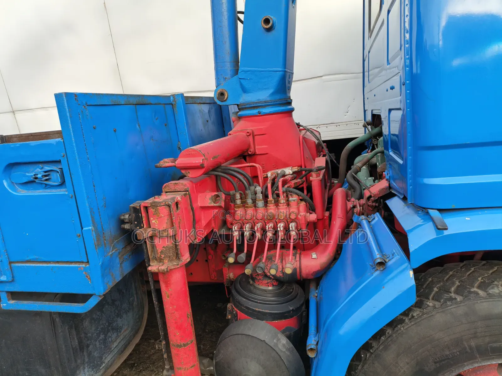 Scanier Truck With Hyabe 10 Bolts 6 Tyers Long Chassis...