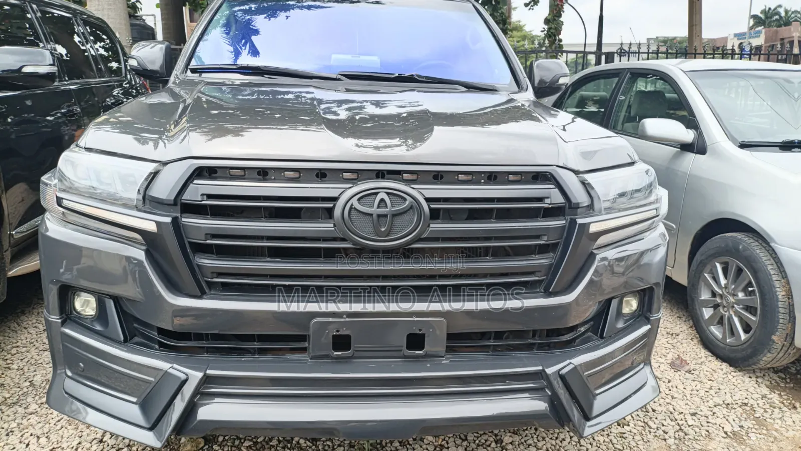 Toyota Land Cruiser 2013 White