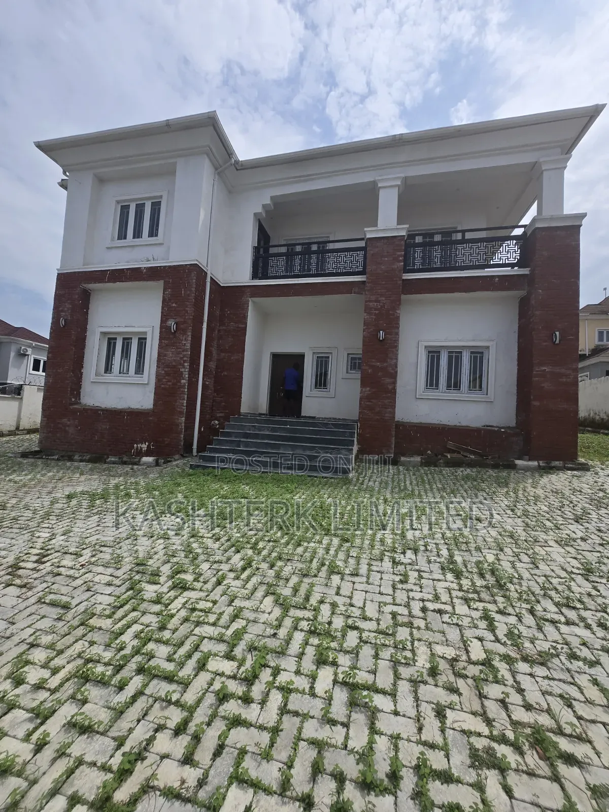 5bdrm Duplex in Kingz Park 3, Galadimawa for sale