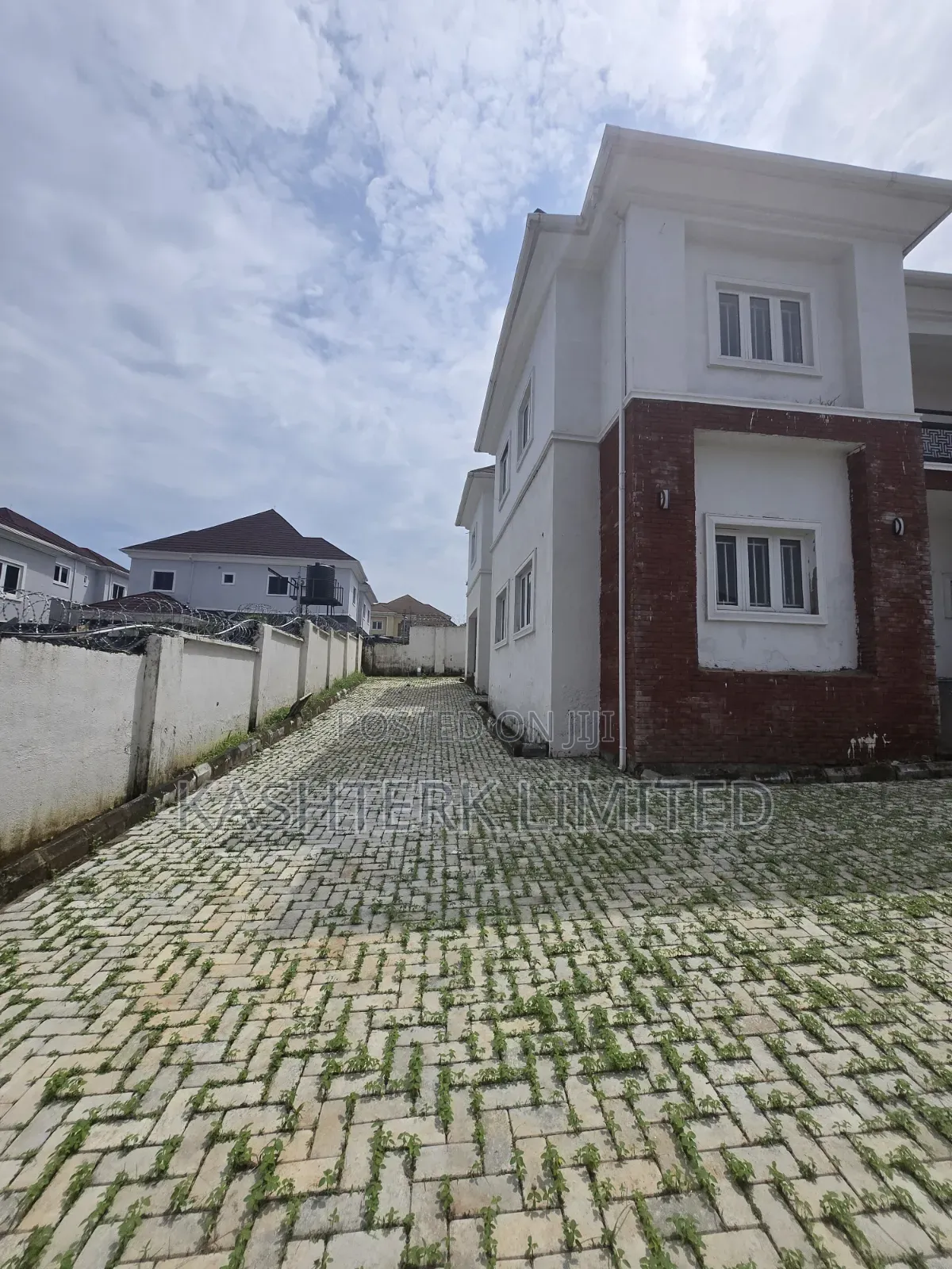 5bdrm Duplex in Kingz Park 3, Galadimawa for sale