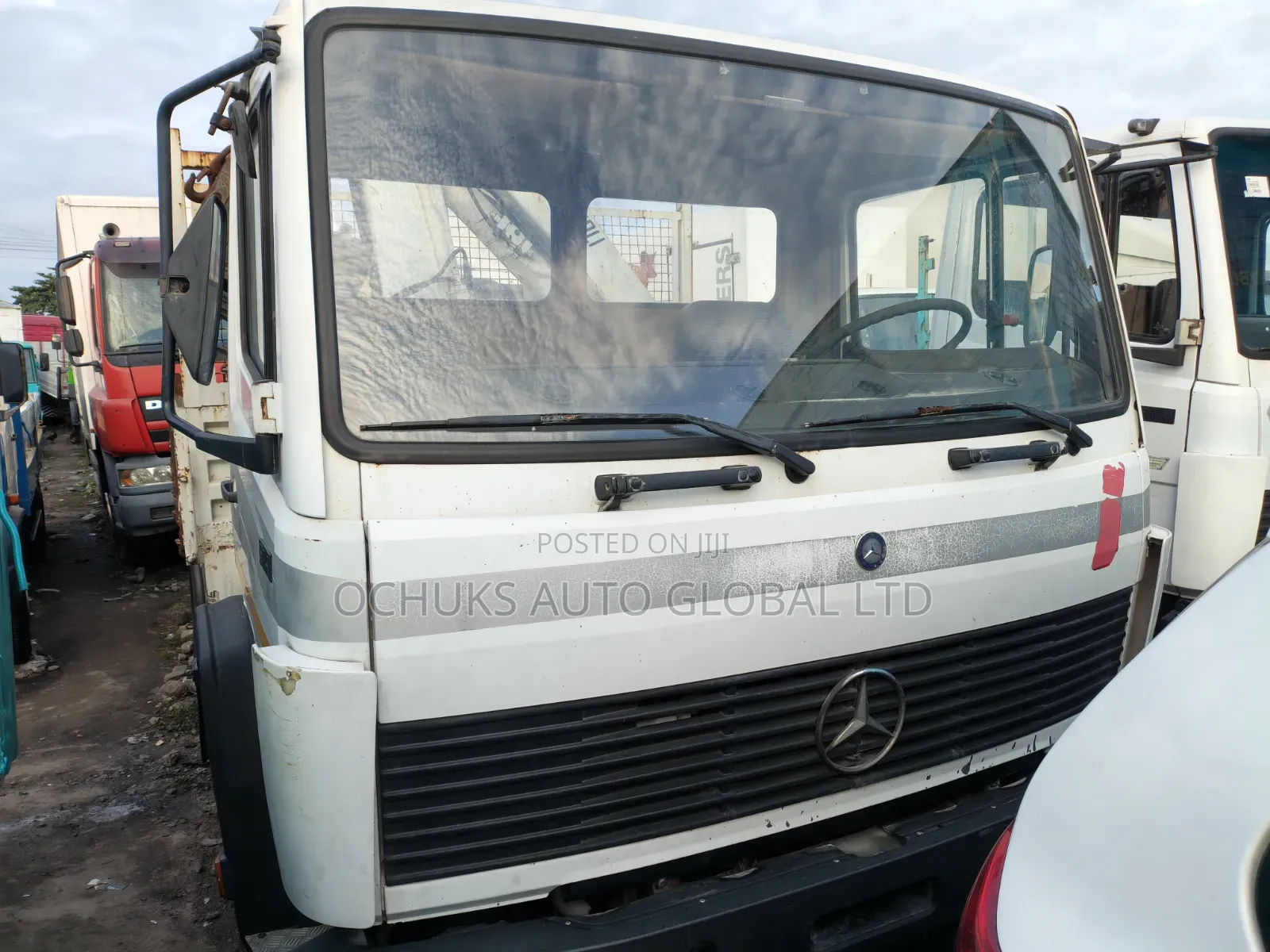 M/Benz Truck With Hyabe 5 Tons With Tipping