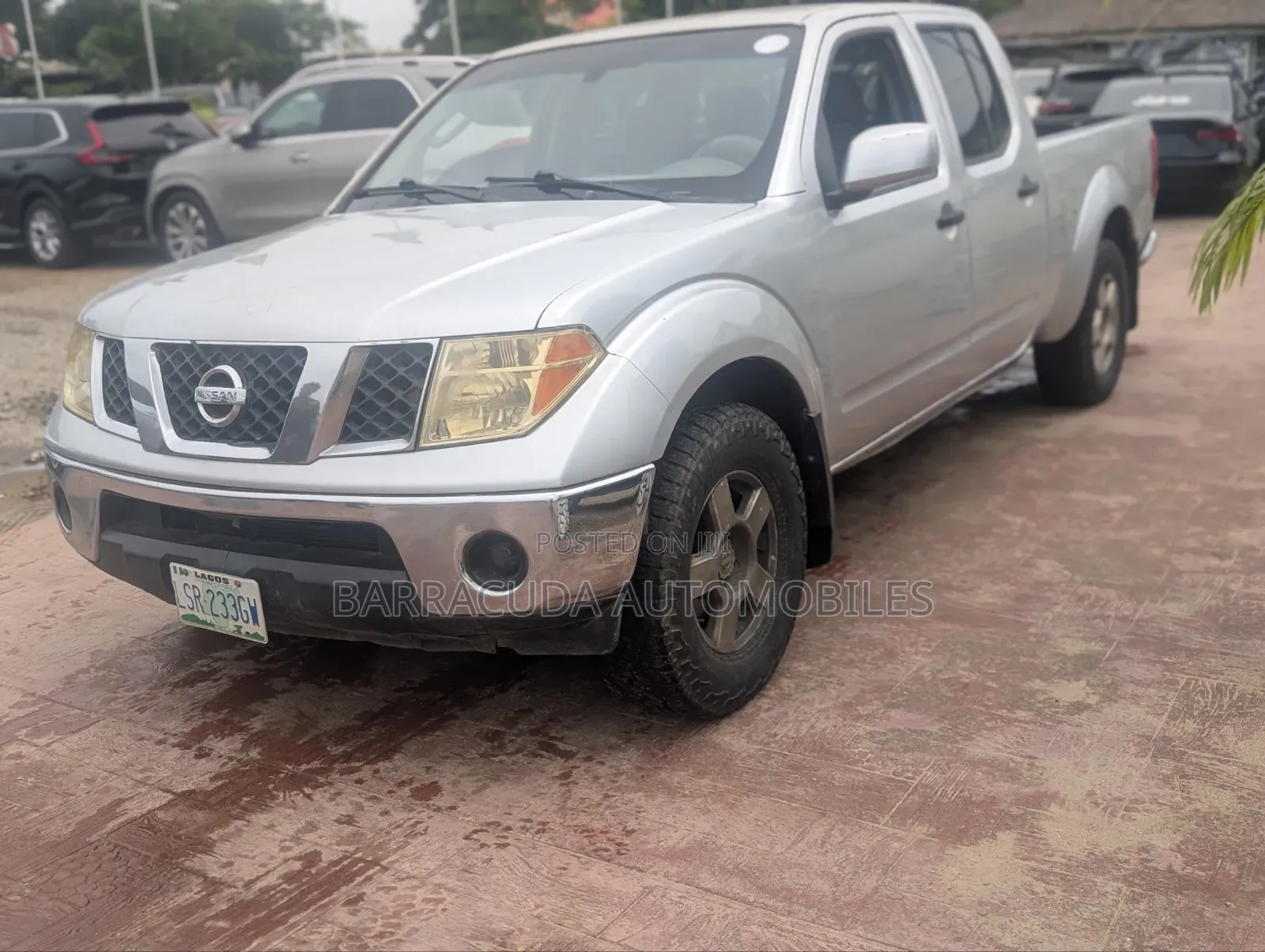 Nissan Frontier King Cab SE V6 2010 Gray