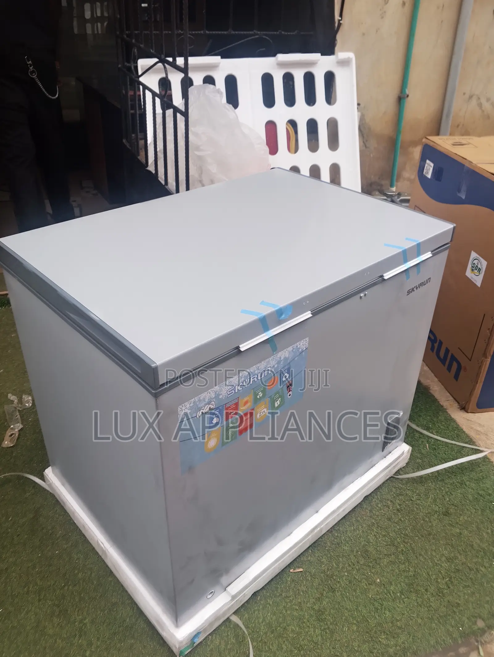 Skyrun BD260A Professional Deep Freezer 260l