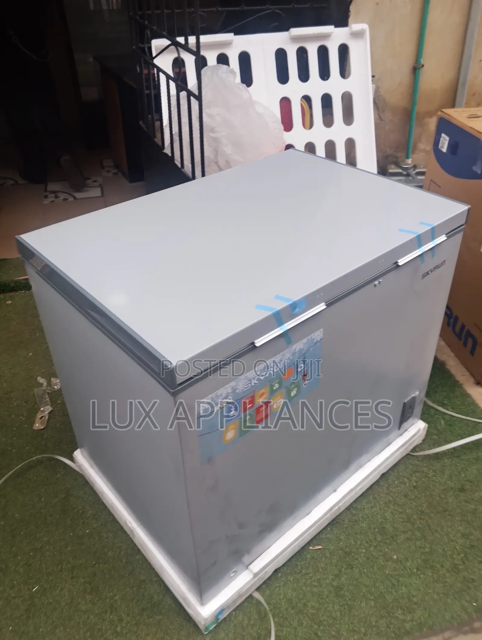 Skyrun 260L Multipurpose Chest Freezer
