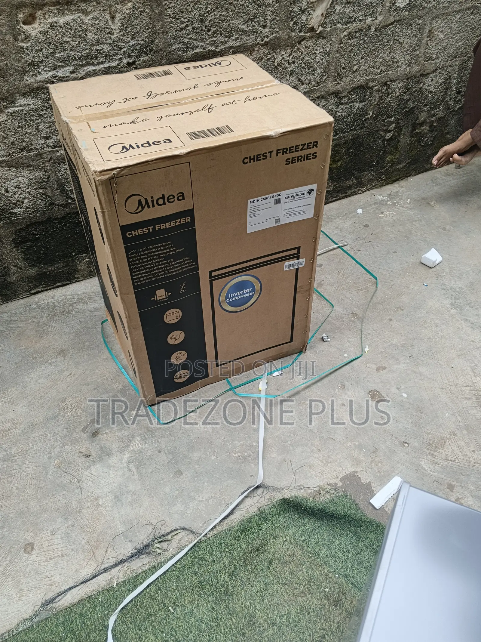 Midea 142L Chest Freezer for Long-Term Storage