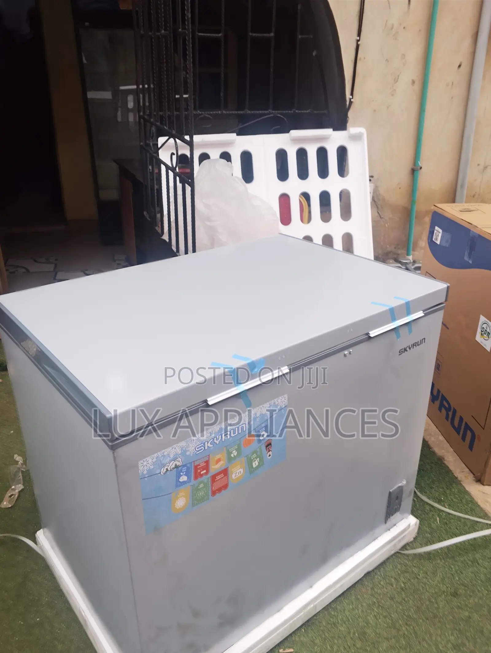 Skyrun BD260A 260L Large Capacity Chest Deep Freezer