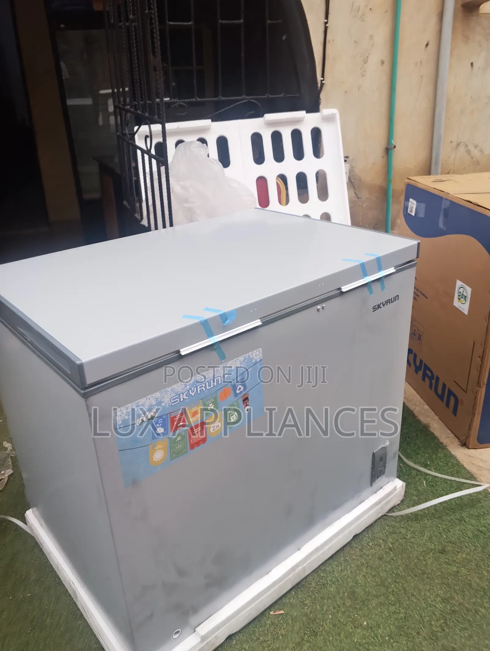Skyrun BD260A 260L Large Capacity Chest Deep Freezer