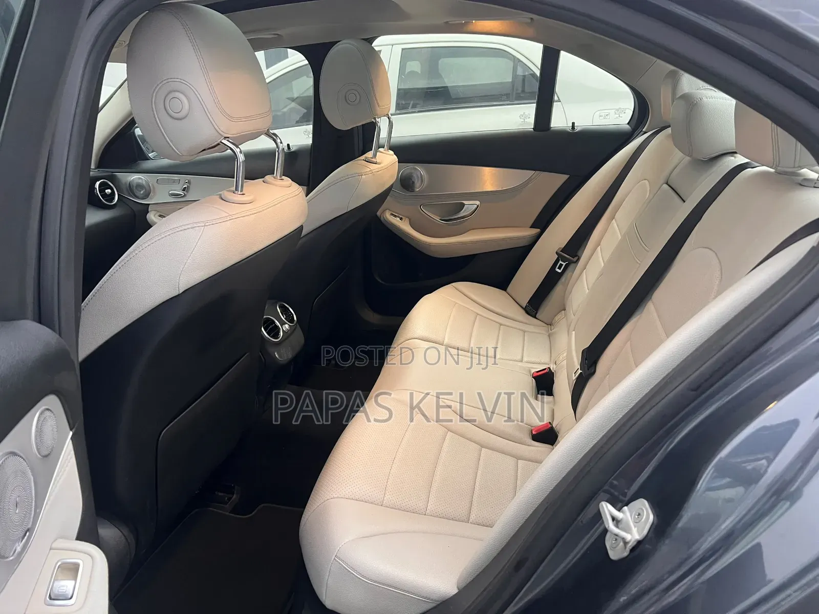 Mercedes-Benz C300 Base 4Matic Sedan AWD (2.0L 4cyl 7A) 2016 Gray