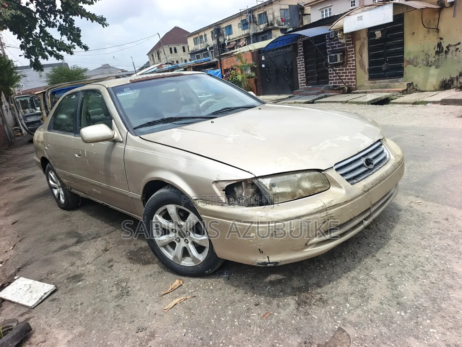 Toyota Camry XLE V6 4dr Sedan (3.0L 6cyl 4A) 2000 Gold