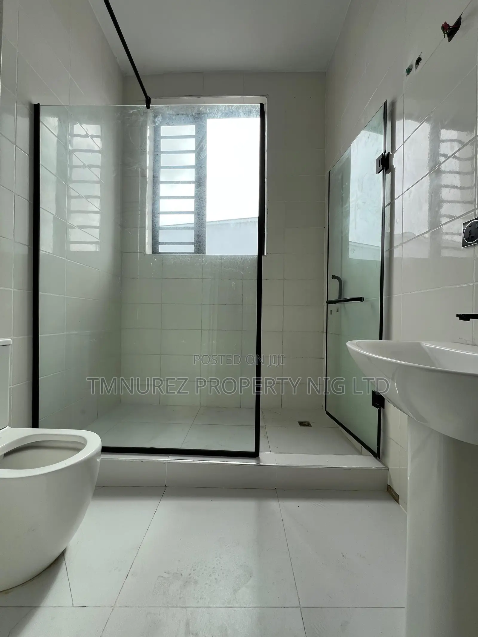 4bdrm Duplex in Ikota for rent