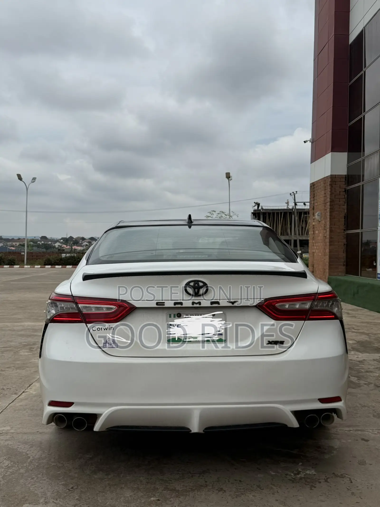 Toyota Camry XSE V6 (3.5L V6 8A) 2019 White