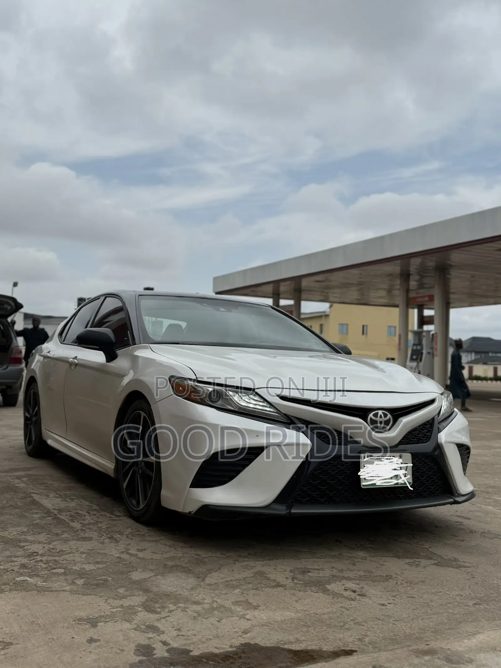 Toyota Camry XSE V6 (3.5L V6 8A) 2019 White