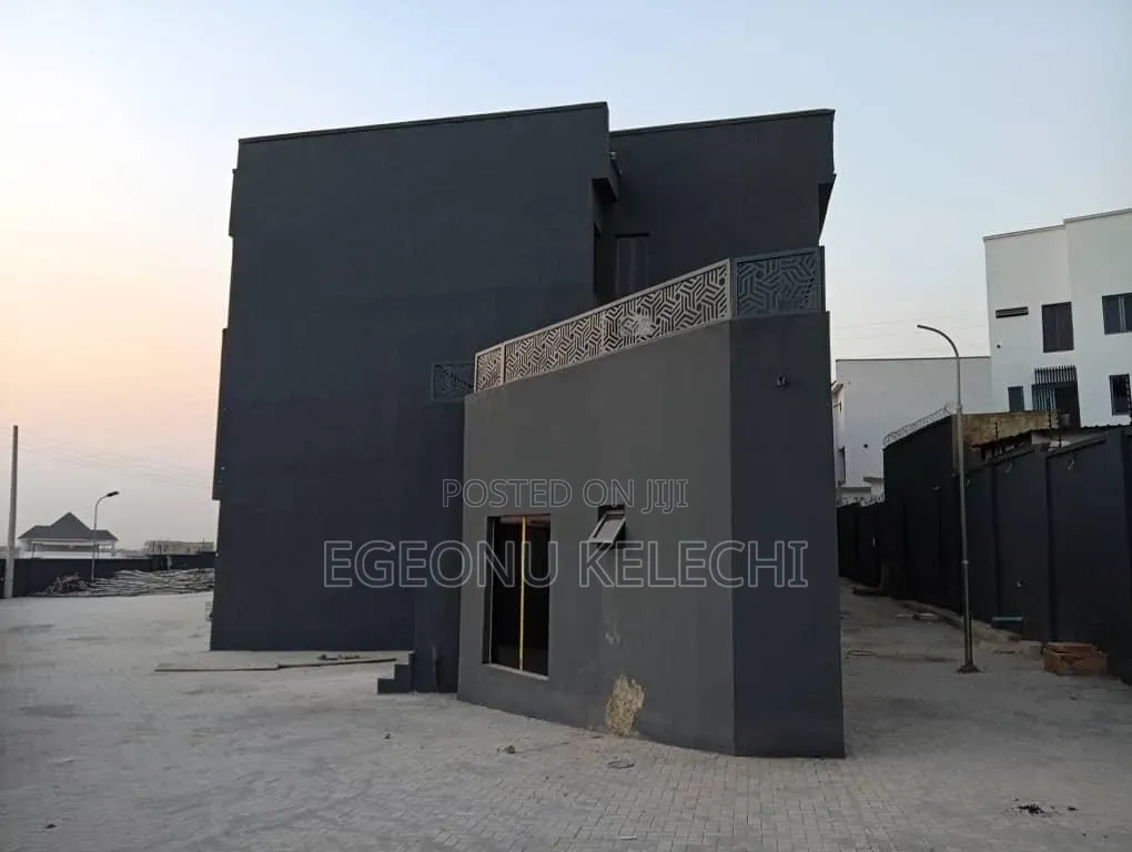 4bdrm Townhouse/Terrace in Guzape District for sale