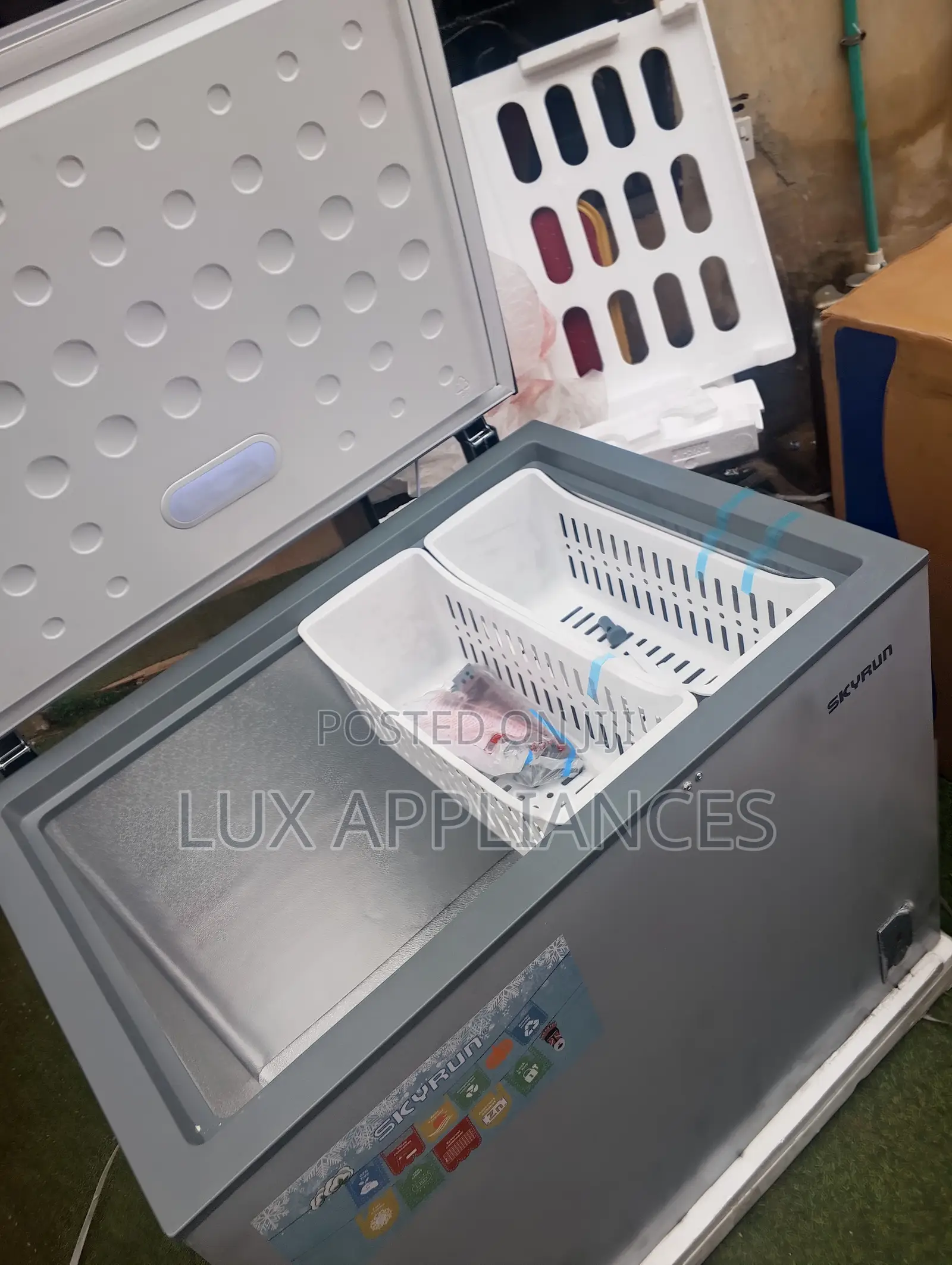 Skyrun 260L Premium Chest Freezer