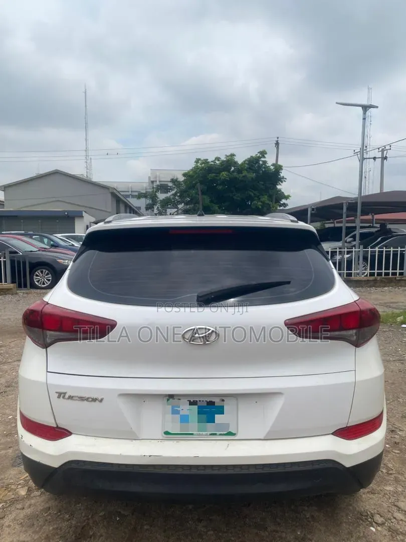 Hyundai Tucson 2017 White